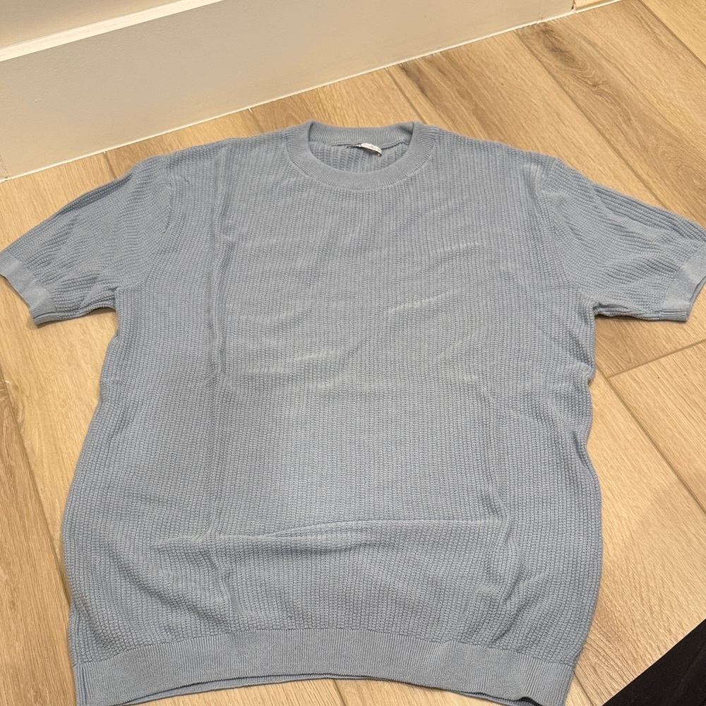 Men’s Light Blue Short Sleeve Sweater
